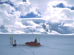 Otra imagen del volcan Lautaro en un descanzo durante la marcha