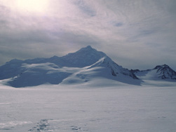 Grupo Cerro Piramide, Corredor Hicken